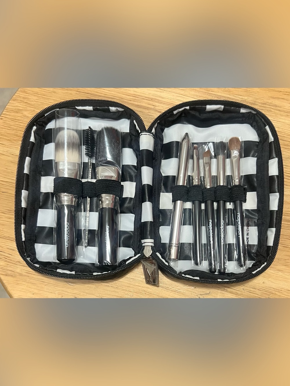 Napoleon Perdis Travel size Collection Makeup Brush Set